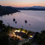 Bluevera Sandy Beachfront Villa-aidipsos Bay *