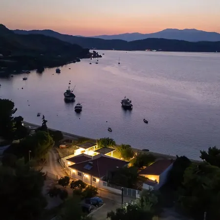 Bluevera Sandy Beachfront Villa-aidipsos Bay *