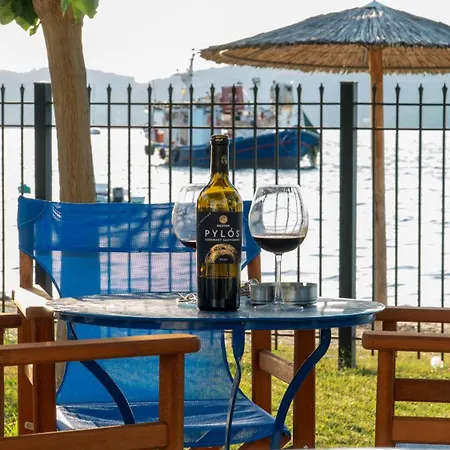 Bluevera Seafront Villa-aidipsos Bay